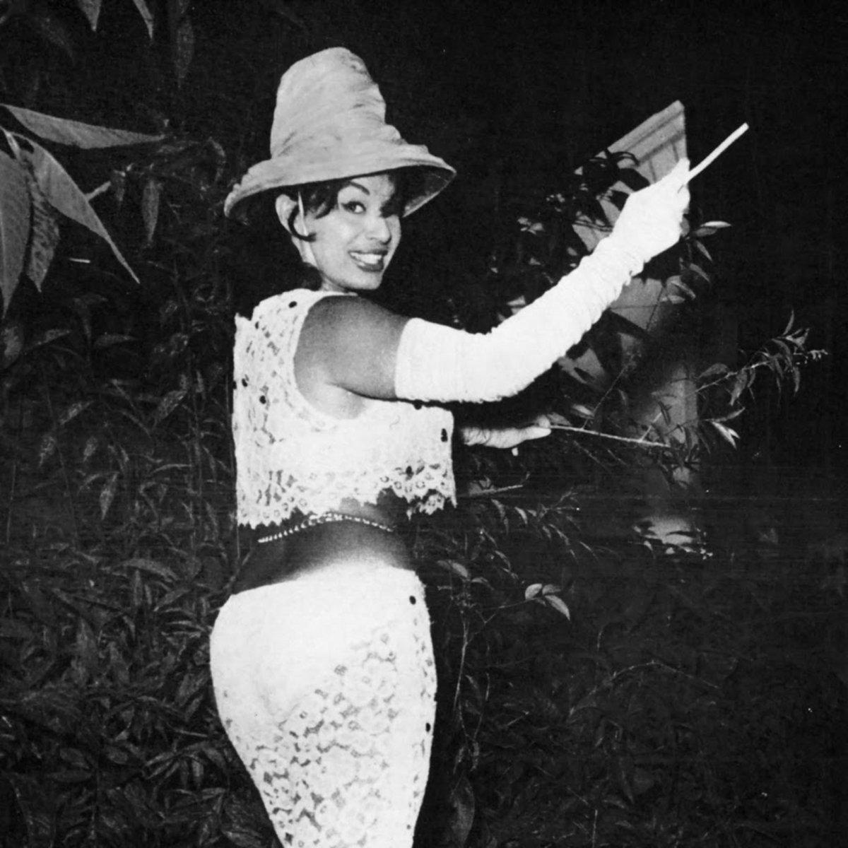 “Ναι τέτοιος κωλοχαρακτήρας ήμουν, όσο ήταν εντάξει ο Κώστας ήμουν κι εγώ, μόλις μου κουνιόταν, αμέσως τον κεράτωνα”. Η θυελλώδης σχέση του απολύτου θυληκού του Ελληνικού κινηματογράφου με τον Κώστα Βουτσά