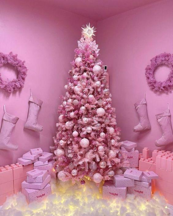 Χριστούγεννα 2023: 25 ιδέες για Χριστουγεννιάτικη διακόσμηση σε ροζ χρώμα