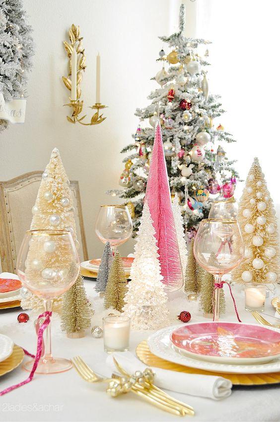 ιδέες-για-χριστουγεννιάτικη διακόσμηση-στο-σπίτι-σε-ροζ-Χριστούγεννα 2023-τάσεις-