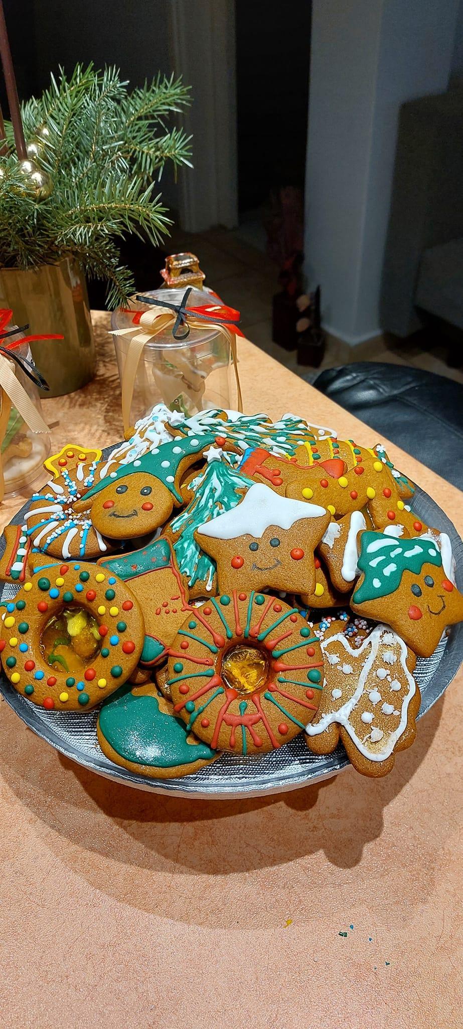χριστουγεννιάτικα-μπισκότα-με-γλάσο-συνταγή-