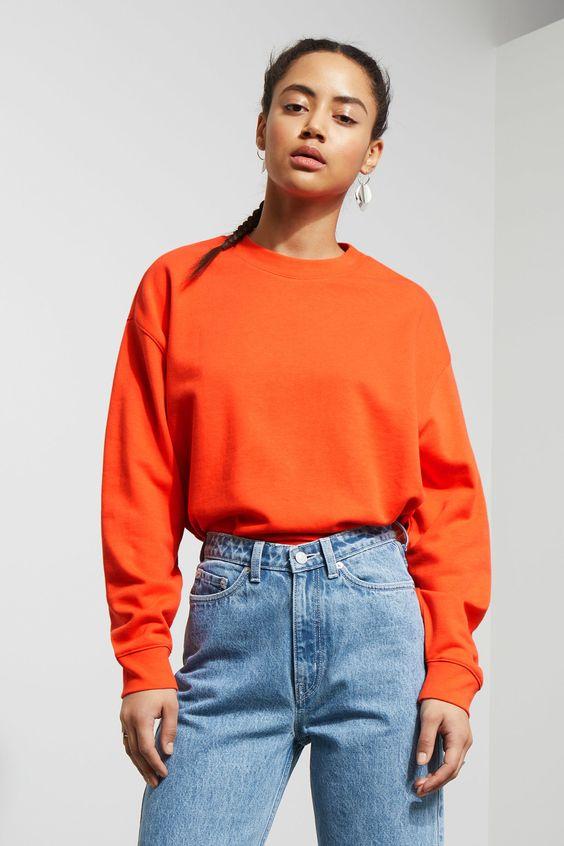 Η Έλλη Τρίγγου απο την Μάγισσα φοράει το λεπτό φούτερ που όλες χρειαζόμαστε αυτή την εποχή