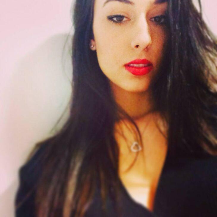 Πιο όμορφη από ποτέ στα 27 της : Αυτή είναι η εντυπωσιακή κόρη του Νότη Σφακιανάκη – Εικόνες