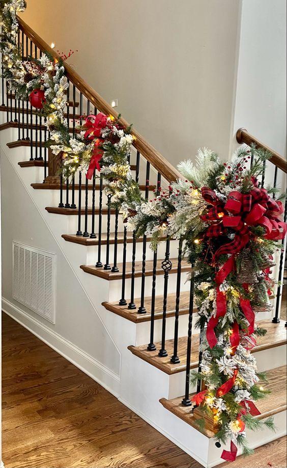 ιδέες-χριστουγεννιάτικης διακόσμησης-σε-κόκκινο-Βουργουνδίας-Χριστούγεννα 2023- ιδέες-χριστουγεννιάτικης διακόσμησης-σε-κόκκινο-Βουργουνδίας-Χριστούγεννα 2023-