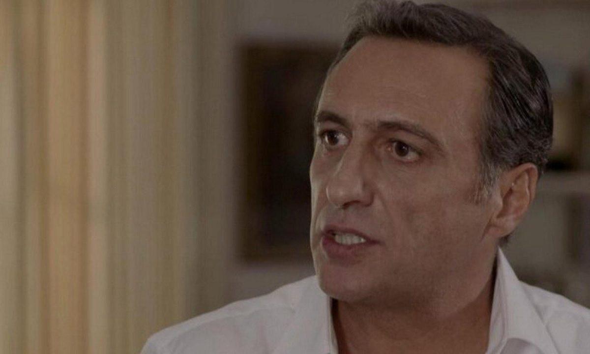 Ο Παράδεισος των Κυριών-Αποστόλης-