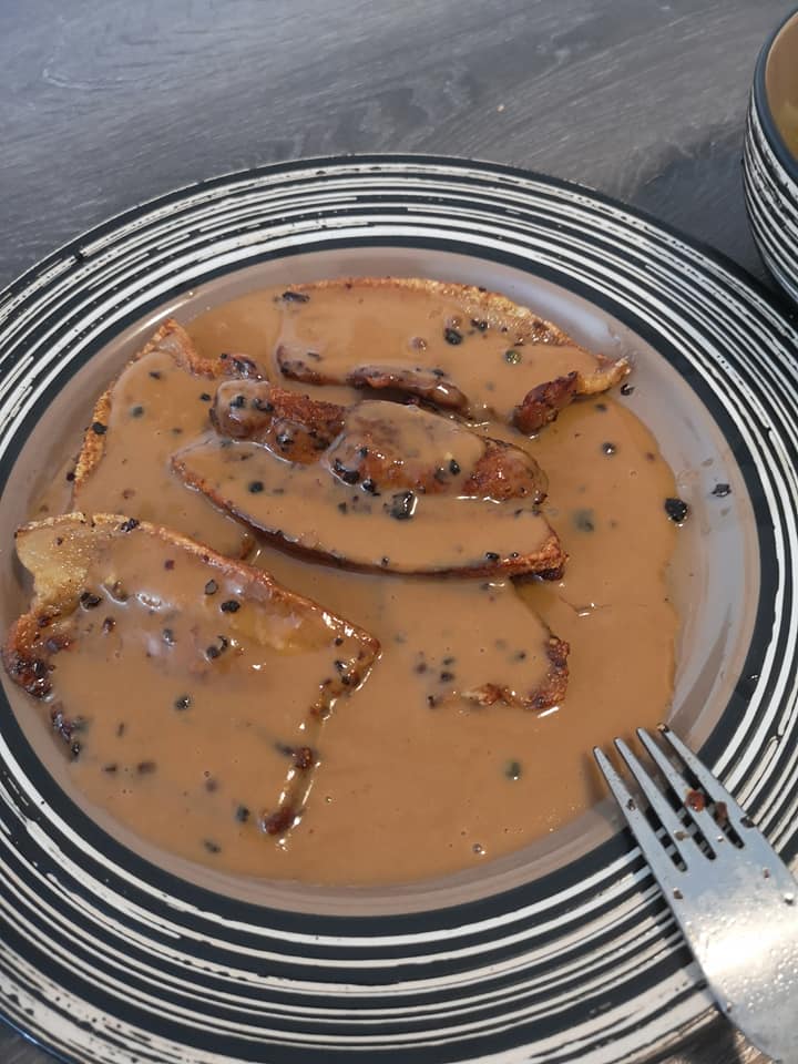 Flan steak-πανσέτες-με-σώς πιπεριών-συνταγή- Flan steak-πανσέτες-με-σώς πιπεριών-συνταγή-