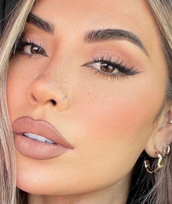 Γήινο μακιγιάζ : Κάντο όπως η Ιουλία απο την Γη της Ελιάς και λάμψε