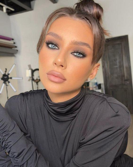 Γήινο μακιγιάζ : Κάντο όπως η Ιουλία απο την Γη της Ελιάς και λάμψε