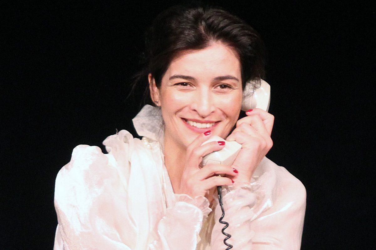 Γήινο μακιγιάζ  : Κάντο όπως η Ιουλία απο την Γη της Ελιάς και λάμψε