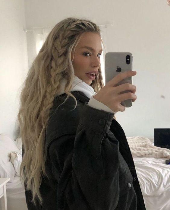 πλεξούδα-σε-σπαστά-ξανθά-μαλλιά-ιδέες-