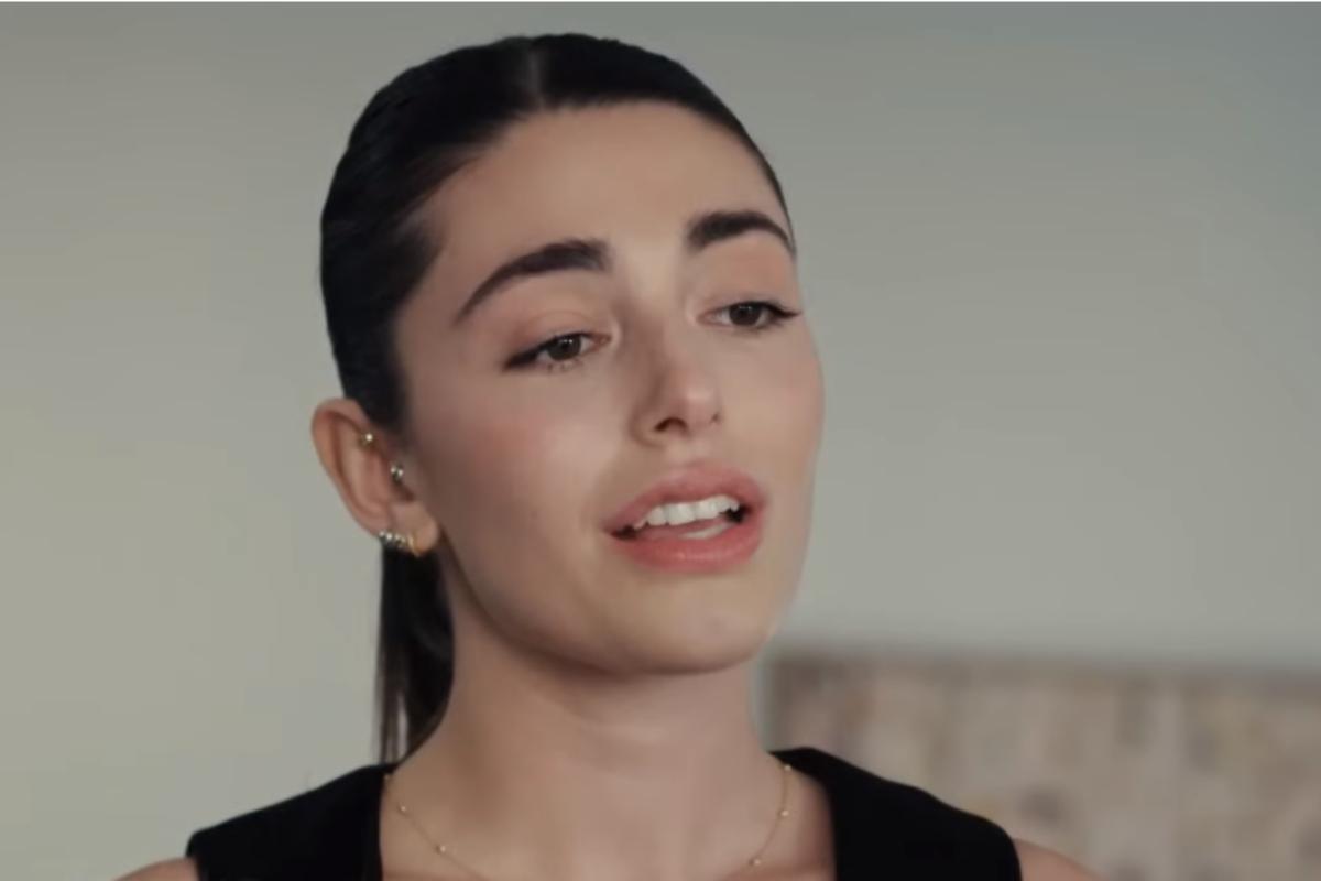 Η Γη της Ελιάς: Η Αριάδνη φωνάζει σε όλη την Μάνη ότι είναι κόρη του Στάθη