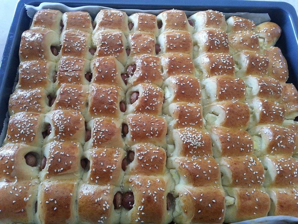 λουκανικοψωμάκια-και-τυροψωμάκια-συνταγή- λουκανικοψωμάκια-και-τυροψωμάκια-συνταγή-