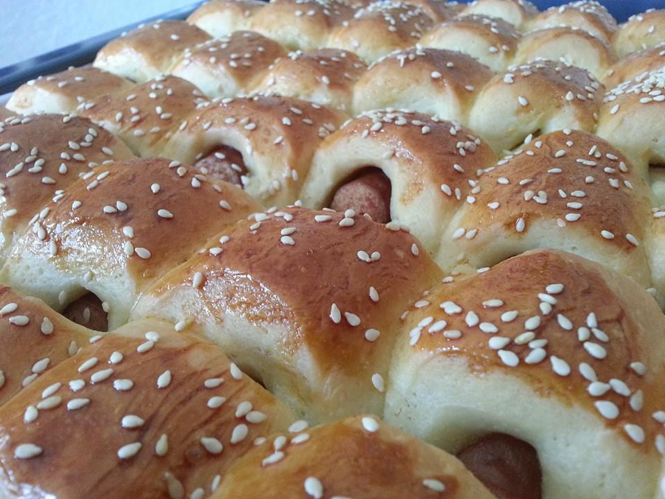 λουκανικοψωμάκια-και-τυροψωμάκια-συνταγή- λουκανικοψωμάκια-και-τυροψωμάκια-συνταγή-