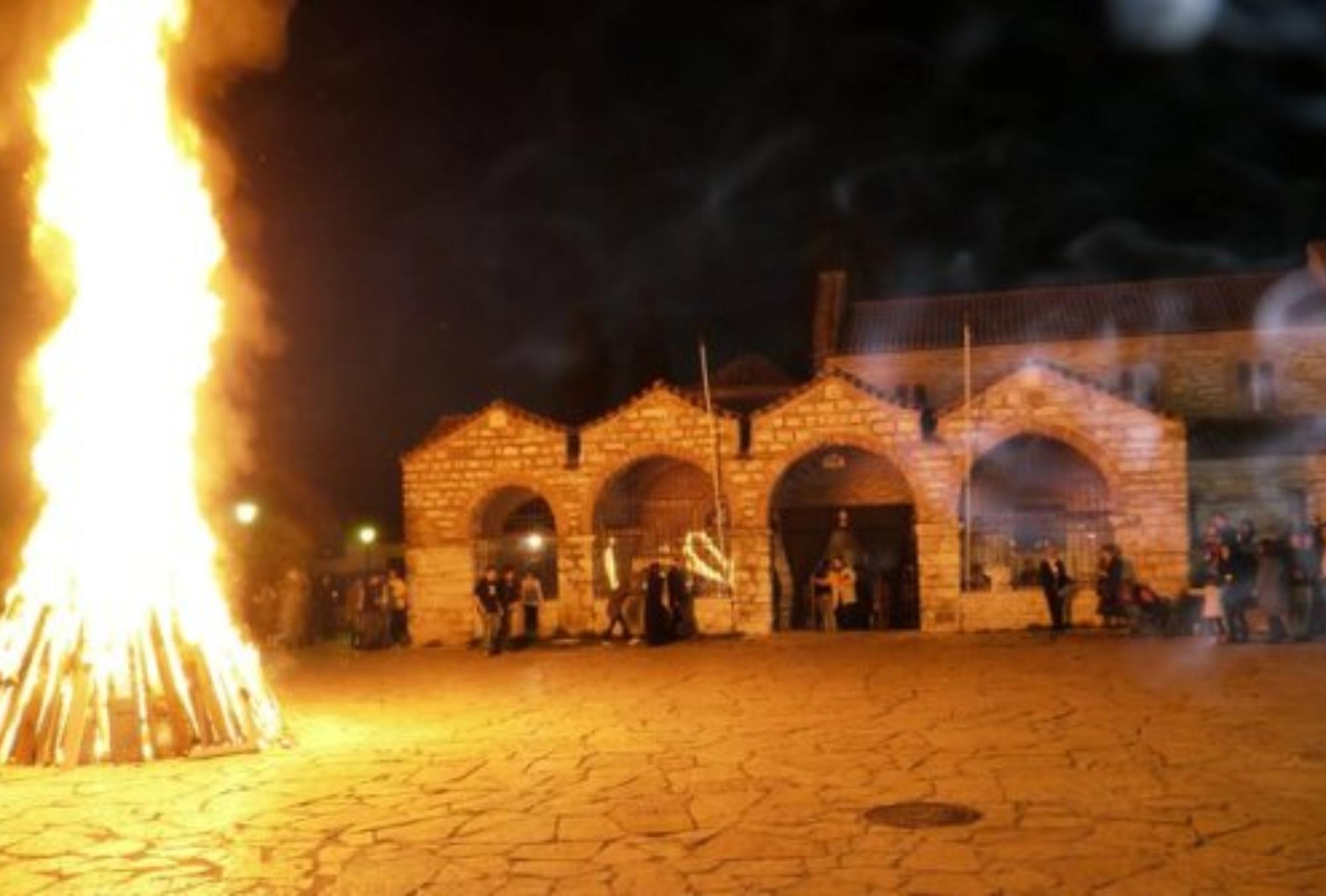 Χριστούγεννα: Τα πιο περίεργα έθιμα από όλη την Ελλάδα