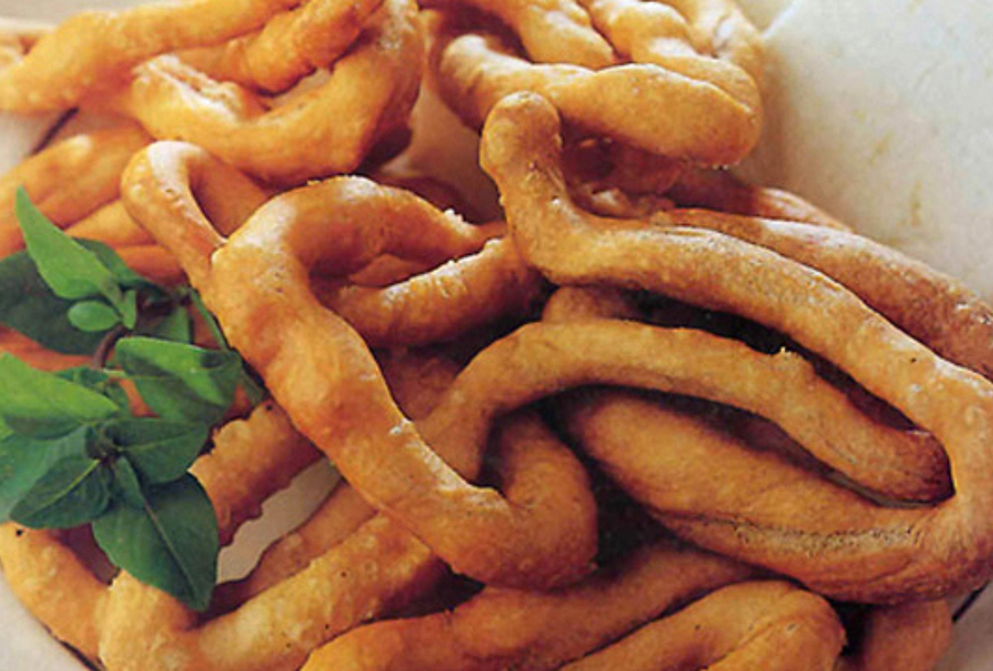 Χριστούγεννα: Τα πιο περίεργα έθιμα από όλη την Ελλάδα