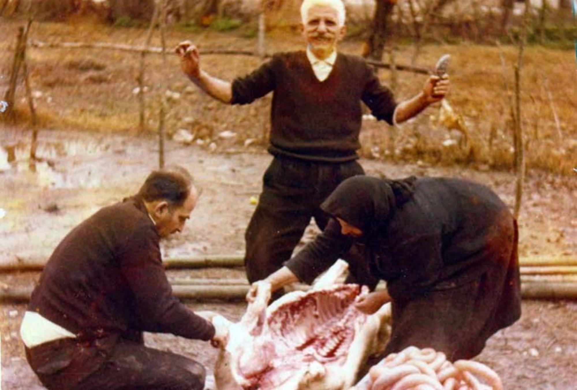 Χριστούγεννα: Τα πιο περίεργα έθιμα από όλη την Ελλάδα