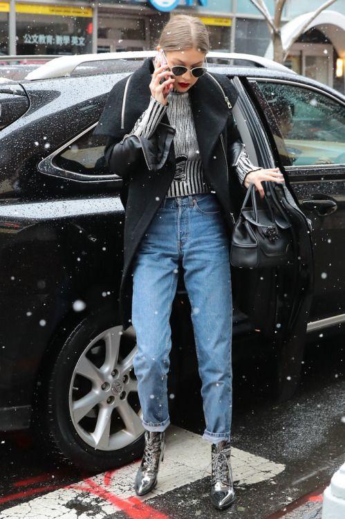 Μπότες σε μεταλλικά χρώματα: Η Νο1 τάση για τον Χειμώνα 2024 και 15 τρόποι να τις συνδυάσεις Μπότες σε μεταλλικά χρώματα: Η Νο1 τάση για τον Χειμώνα 2024 και 15 τρόποι να τις συνδυάσεις