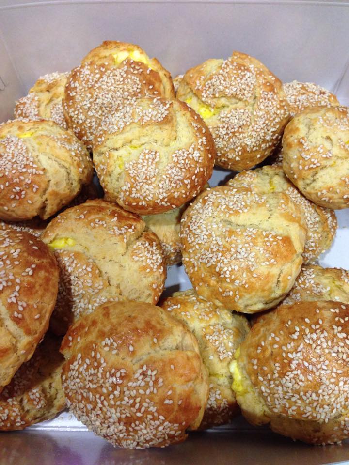 τυροπιτάκια-γίγας-για-το-σχολείο-συνταγή- τυροπιτάκια-γίγας-για-το-σχολείο-συνταγή-