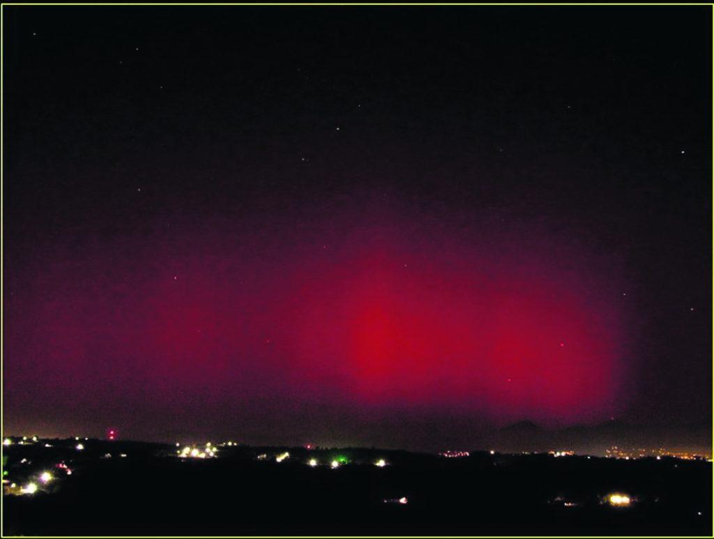 Βόρειο Σέλας: Πώς «έφτασε» στη Μακεδονία – Τι αναφέρει στον ΕΤ ο καθηγητής αστροφυσικής Παντελής Παπαδόπουλος