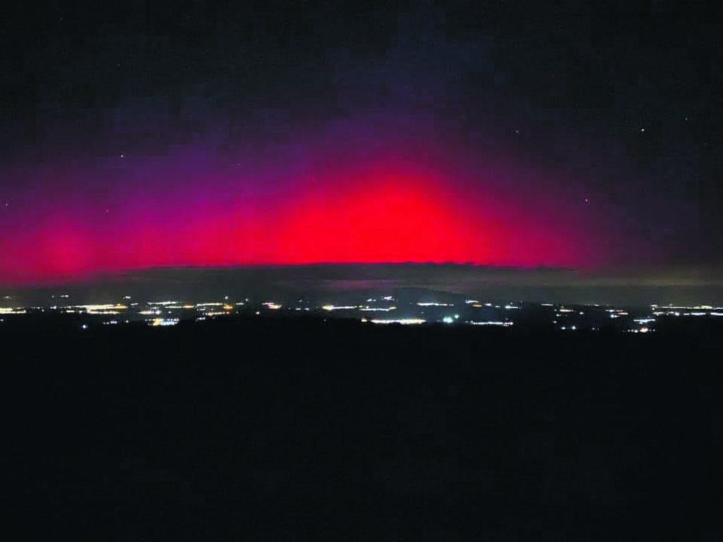 Βόρειο Σέλας: Πώς «έφτασε» στη Μακεδονία – Τι αναφέρει στον ΕΤ ο καθηγητής αστροφυσικής Παντελής Παπαδόπουλος