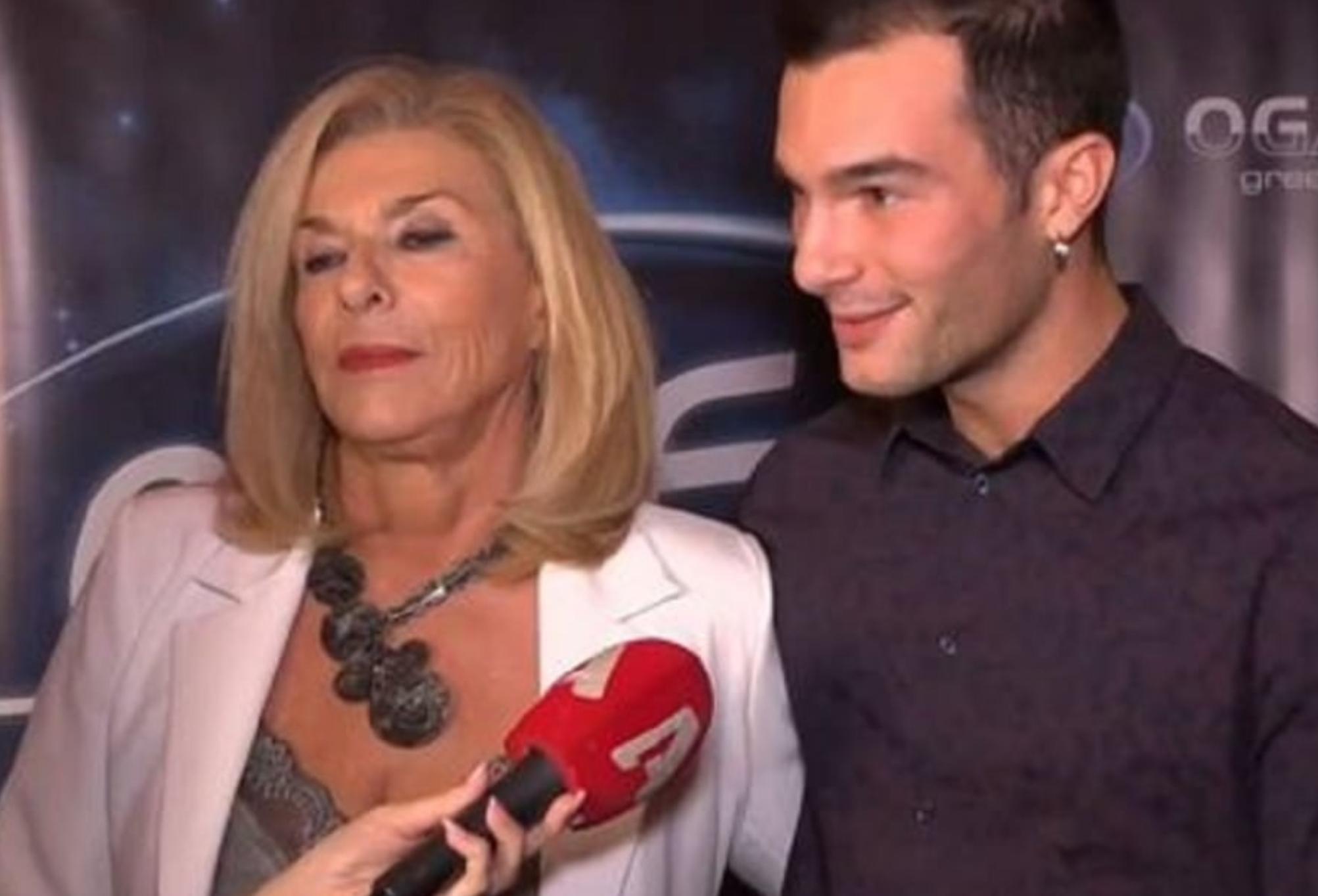 Η Γη της Ελιάς – Νίκος Κοσώνας: Πασίγνωστη παρουσιάστρια η μητέρα του Μιλτιάδη