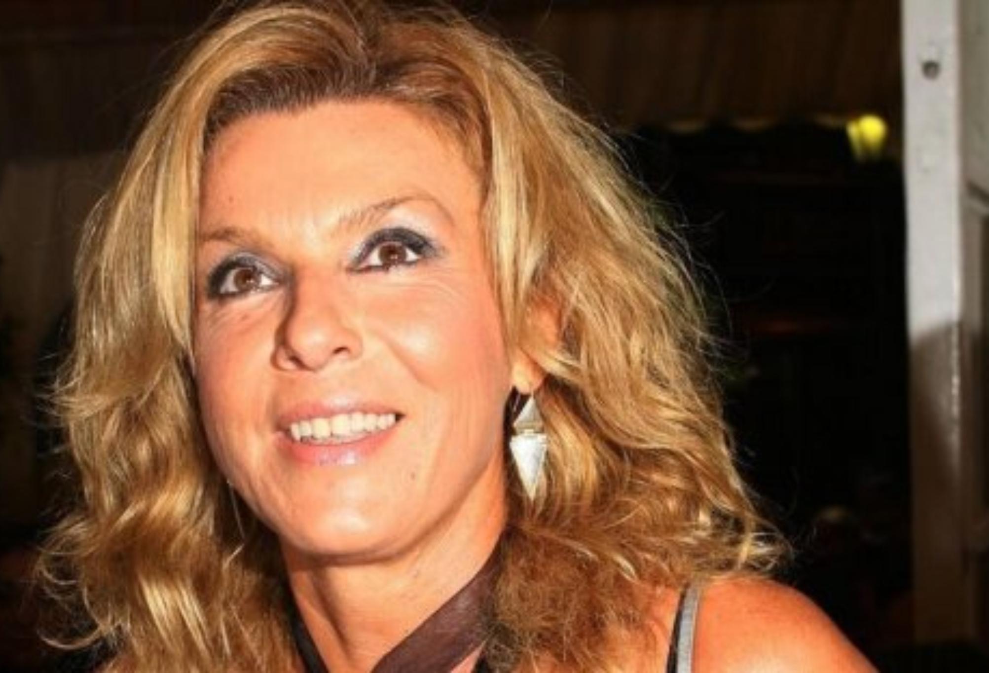 Η Γη της Ελιάς – Νίκος Κοσώνας: Πασίγνωστη παρουσιάστρια η μητέρα του Μιλτιάδη