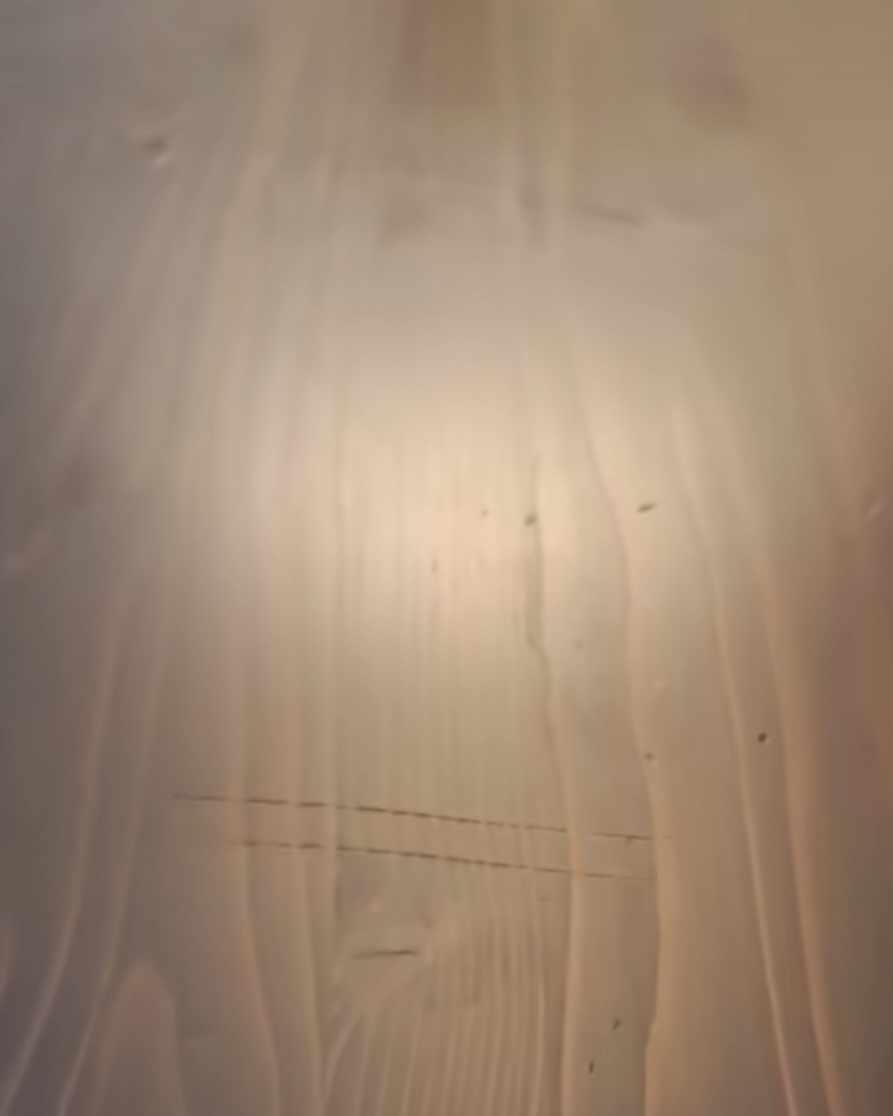 diy-σπρέι-για-σκόνη-στα-έπιπλα- diy-σπρέι-για-σκόνη-στα-έπιπλα-