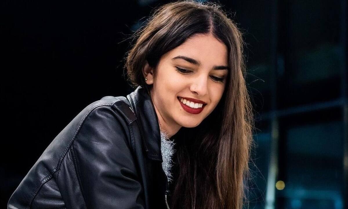 Η  Ιφιγένεια Τζολά απο τη Γη της Ελιάς  με σούπερ φούτερ σύνολο που λατρέψεις