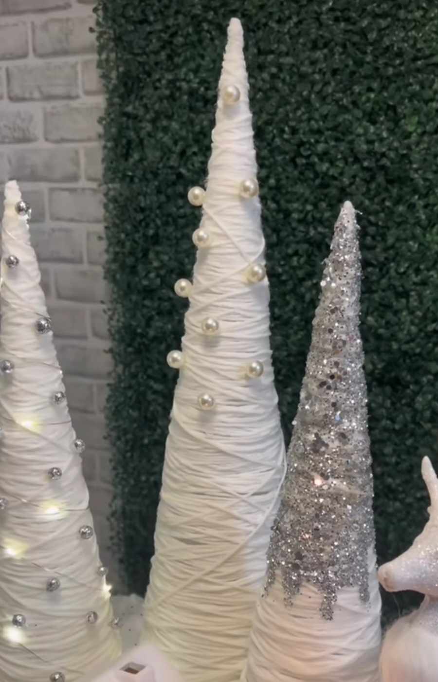 χριστουγεννιάτικα-δεντράκια-από-μεμβράνη-και-μαλλί-TikTok-Χριστουγεννιάτικες κατασκευές- χριστουγεννιάτικα-δεντράκια-από-μεμβράνη-και-μαλλί-TikTok-Χριστουγεννιάτικες κατασκευές-