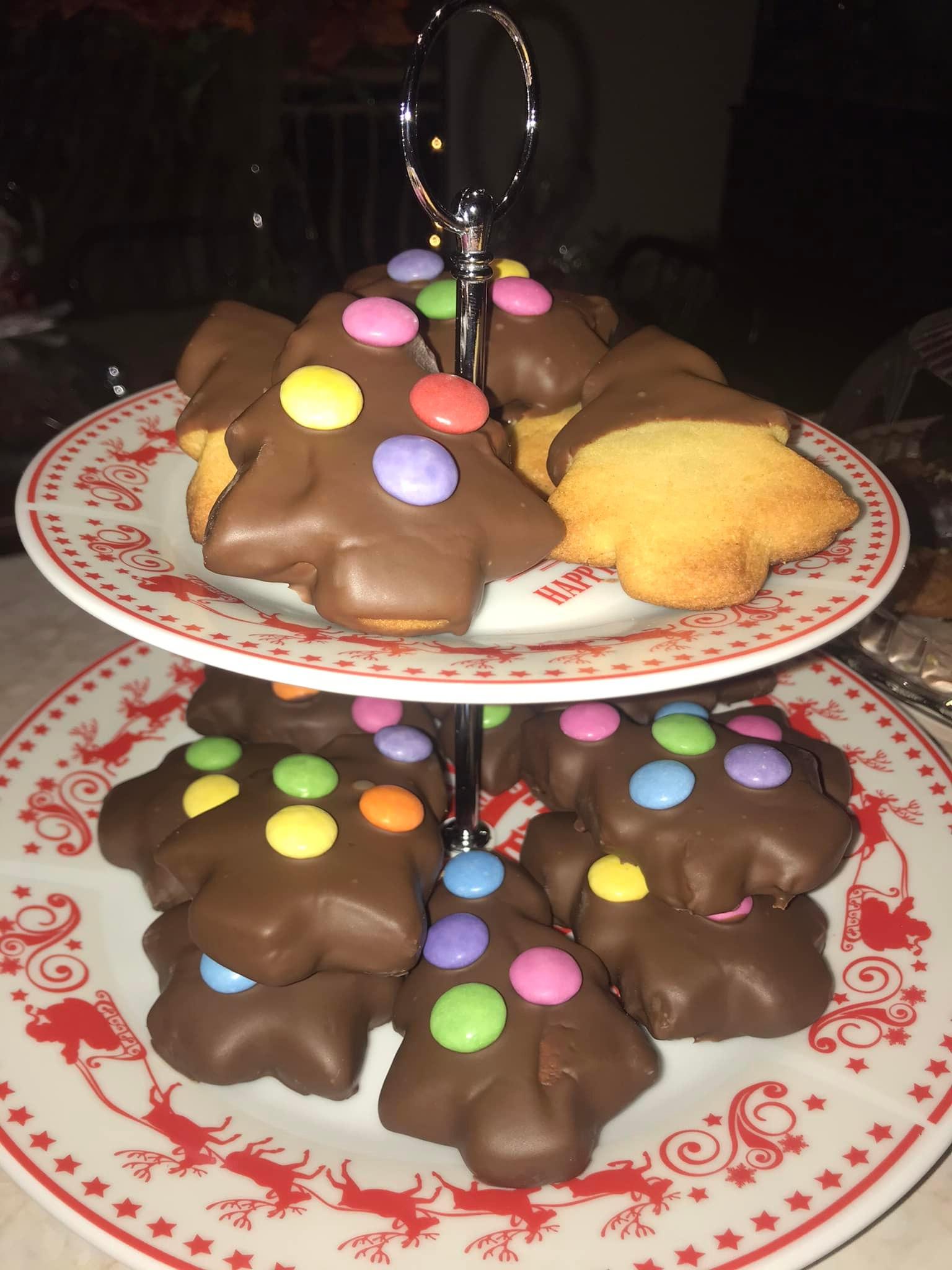 χριστουγεννιάτικα-μπισκότα-με-σοκολάτα-συνταγή-