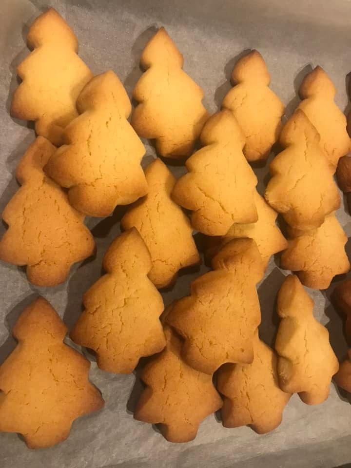 χριστουγεννιάτικα-μπισκότα-με-σοκολάτα-συνταγή-