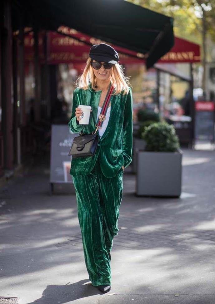 Ευγενία Σαμαρά : Η Στέλλα του Σασμού φόρεσε το βελούδινο σύνολο must have για τα Χριστούγεννα που έρχονται