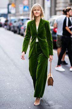 Ευγενία Σαμαρά : Η Στέλλα του Σασμού φόρεσε το βελούδινο σύνολο must have για τα Χριστούγεννα που έρχονται