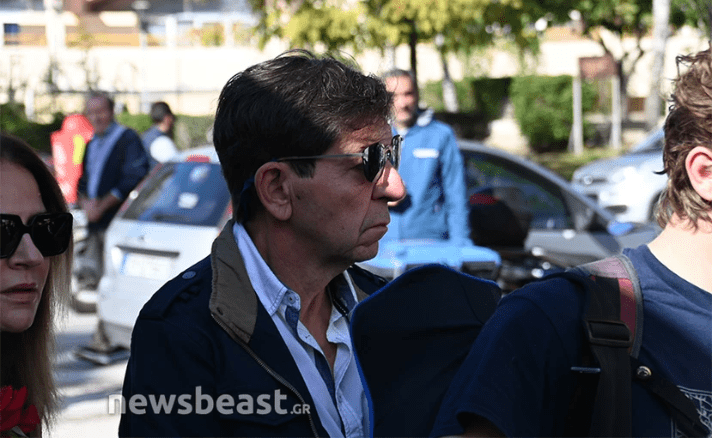 Κάτια Νικολαΐδου: Ανείπωτη θλίψη στο τελευταίο αντίο στην ηθοποιό – Συντετριμμένοι φίλοι και συγγενείς