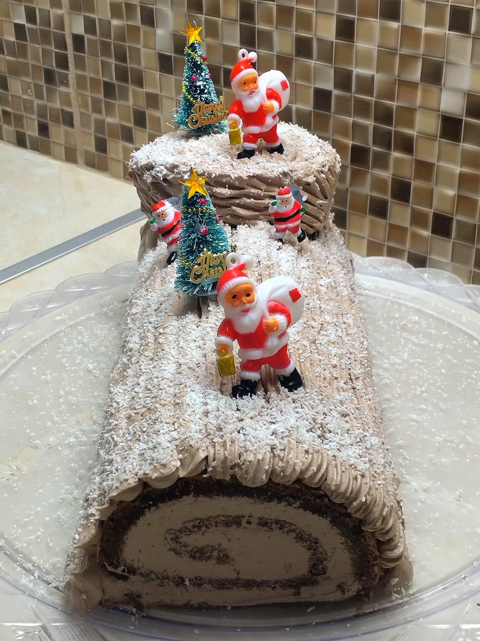 χριστουγεννιάτικος-κορμός-με-σαντιγί-συνταγή- χριστουγεννιάτικος-κορμός-με-σαντιγί-συνταγή-