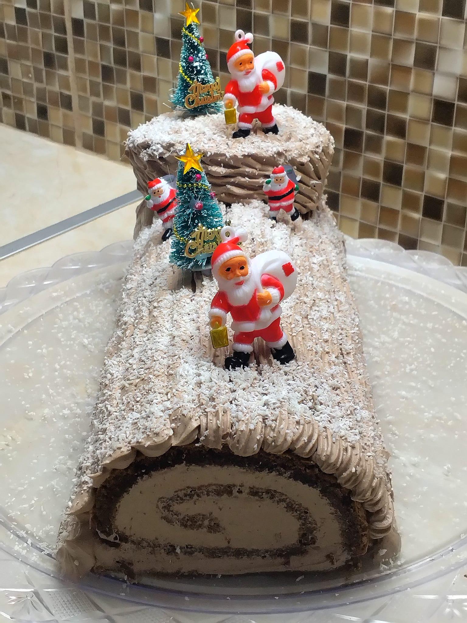 χριστουγεννιάτικος-κορμός-με-σαντιγί-συνταγή- χριστουγεννιάτικος-κορμός-με-σαντιγί-συνταγή-