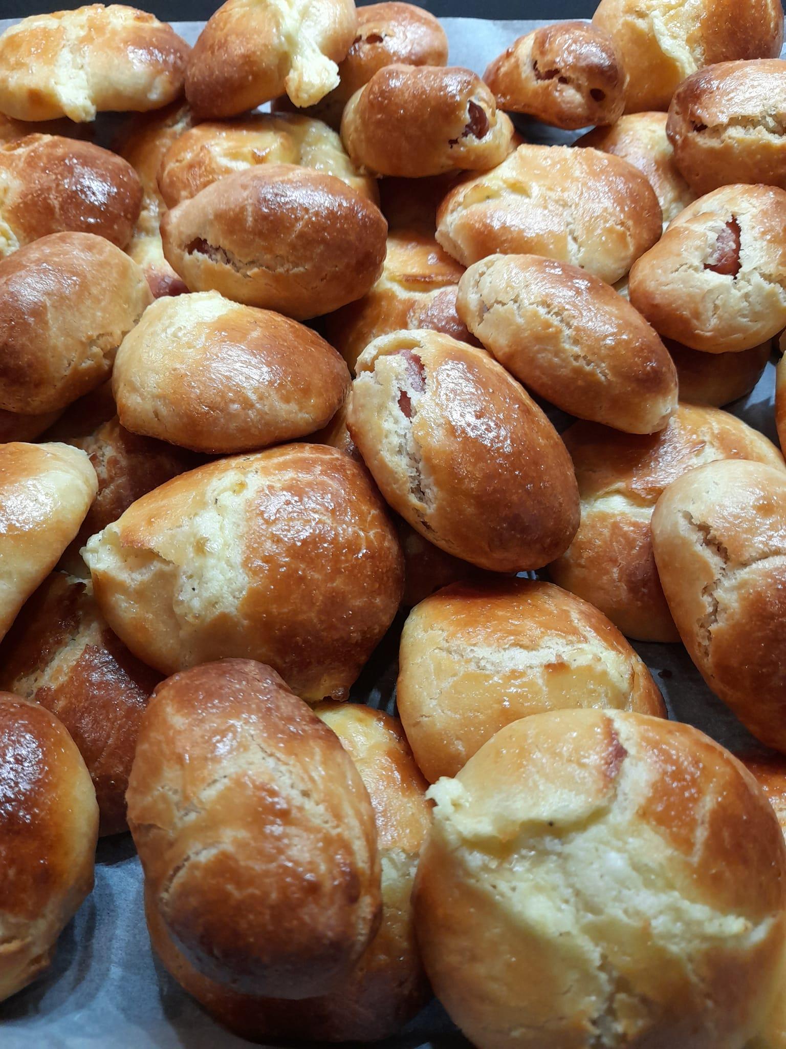 τυροπιτάκια-με-σιμιγδαλόκρεμα-συνταγή- τυροπιτάκια-με-σιμιγδαλόκρεμα-συνταγή-