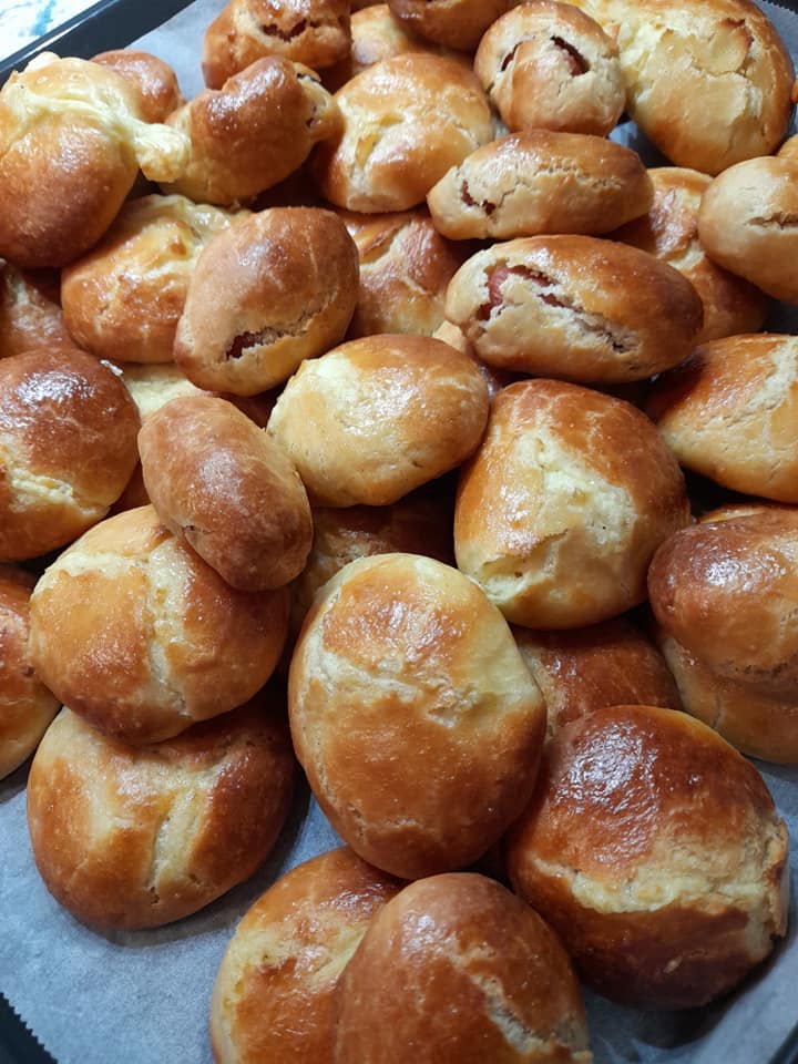 τυροπιτάκια-με-σιμιγδαλόκρεμα-συνταγή- τυροπιτάκια-με-σιμιγδαλόκρεμα-συνταγή-