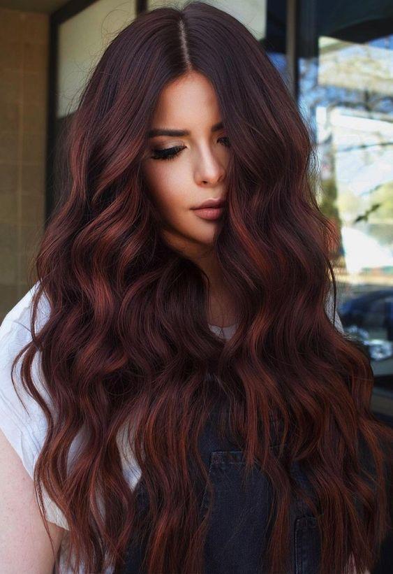 Μετά την φωτιά : Η Ντόρα Μακρυγιάννη έχει κάνει το TOP xρωμα μαλλιών της σεζόν και εμείς σου το προτείνουμε