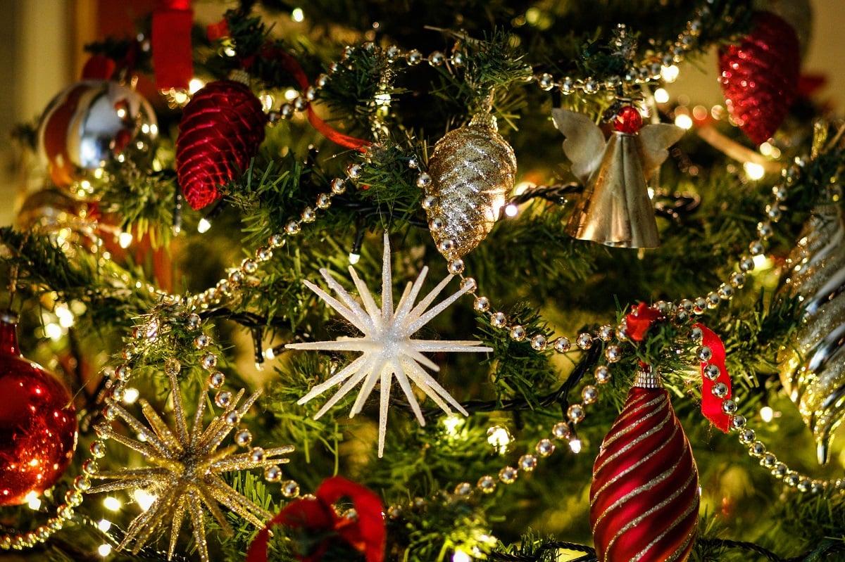 Χριστουγεννιάτικα λαμπάκια : Πόσο ρεύμα καινέ