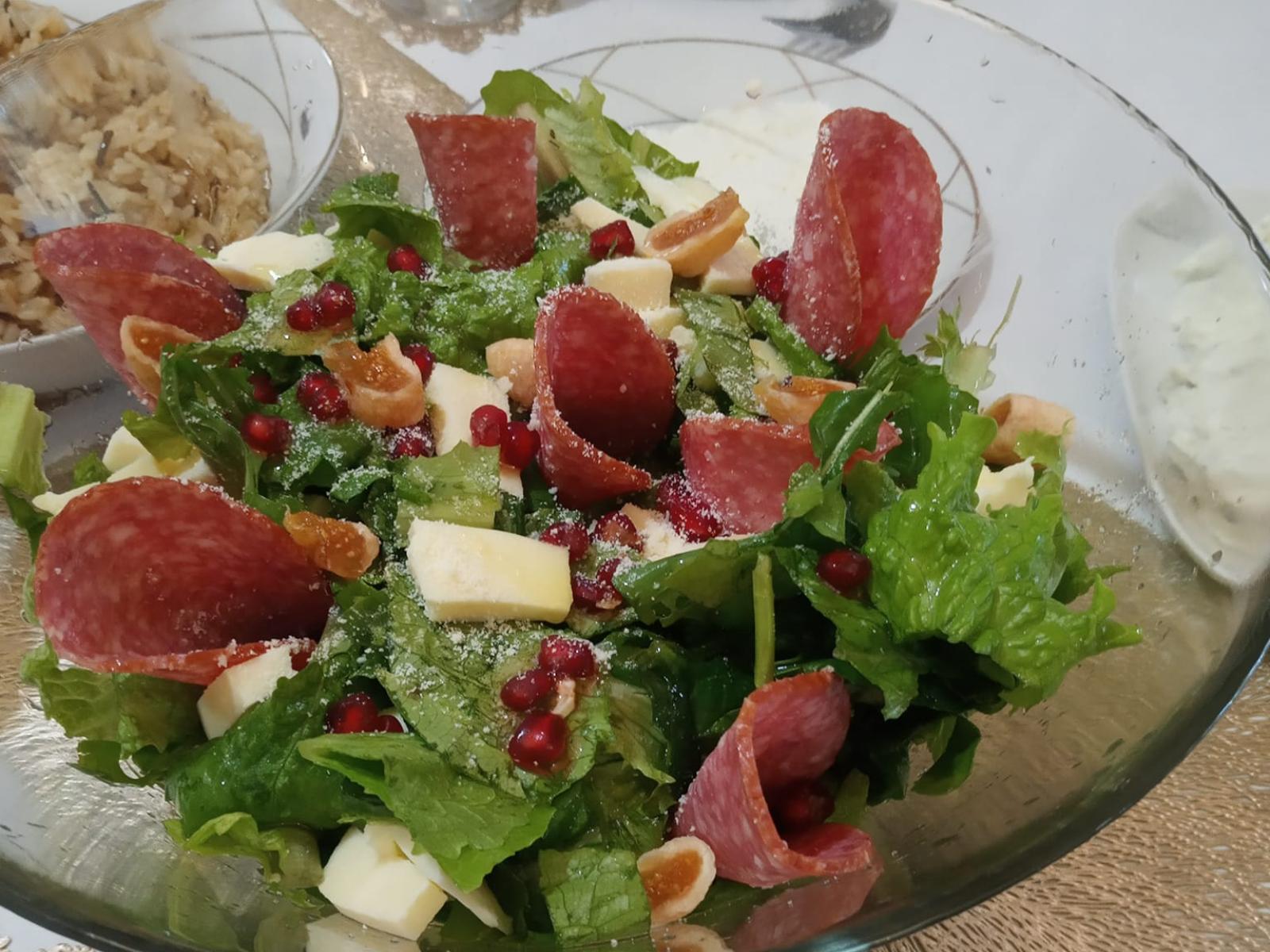 χριστουγεννιάτικη-σαλάτα-με-παστέλι-συνταγή-