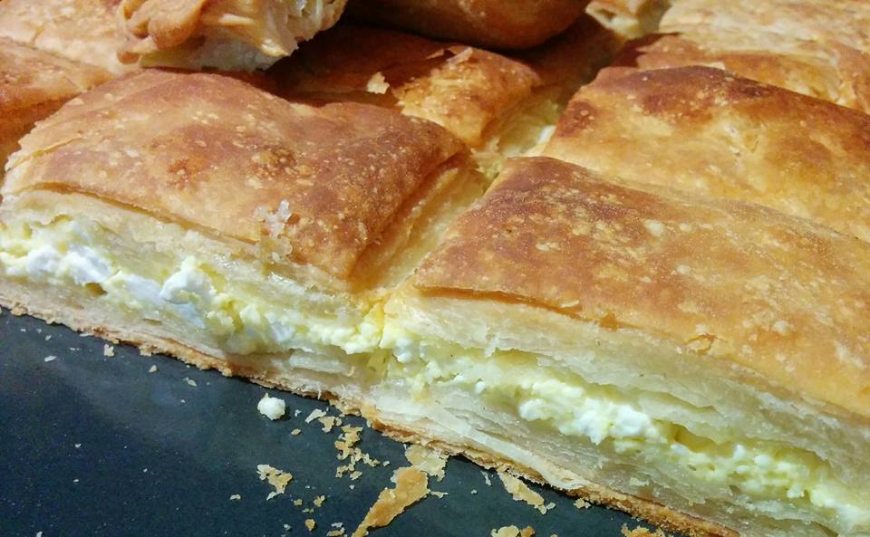 τυρόπιτα-για-τραπέζια-συνταγή-