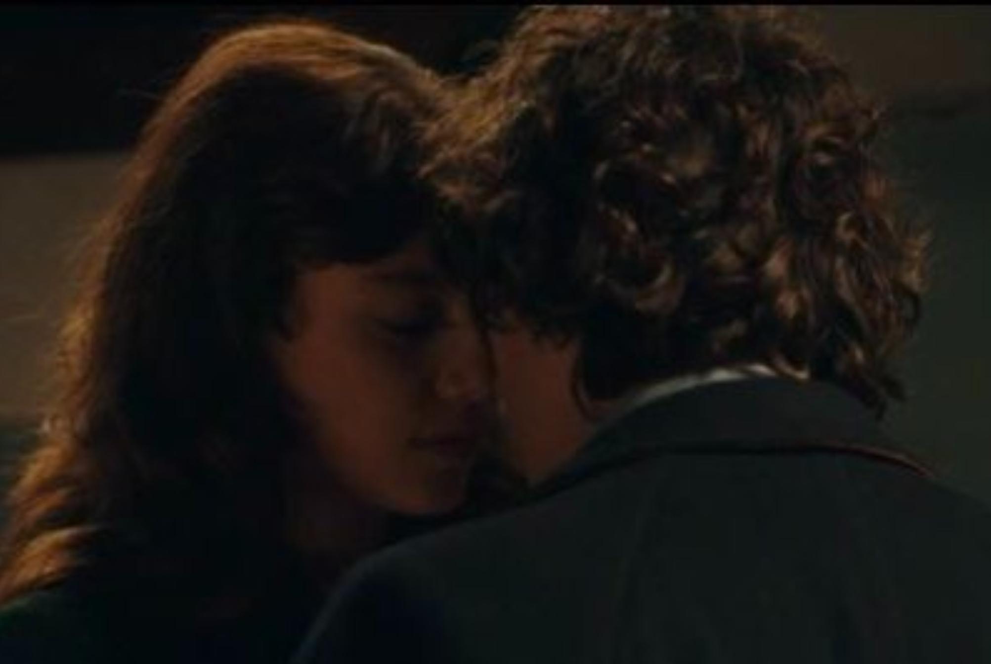 Το Ναυάγιο: Η Ειρήνη μυρίζει το άρωμα που έφτιαξε με τον Απόστολο και οι αναμνήσεις την πνίγουν