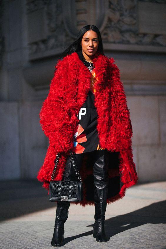 ιδέες-για-κόκκινο-ντύσιμο-Χειμώνας-2023-2024-τάσεις-