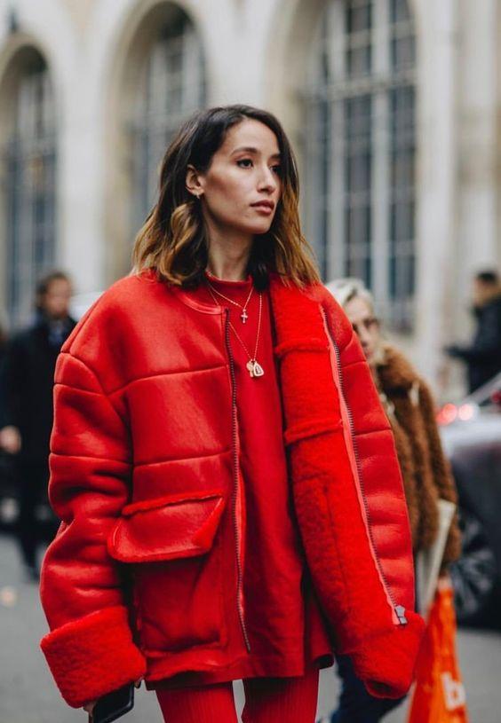 ιδέες-για-κόκκινο-ντύσιμο-Χειμώνας-2023-2024-τάσεις-
