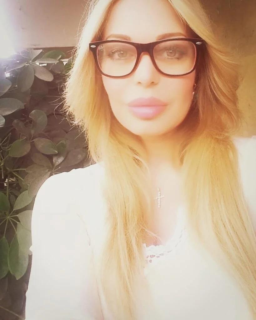 Ενα απο τα αστέρια της Λάμψης του Νίκου Φώσκολου : Δειτε πως είναι σήμερα η Μαίρη βρούτη