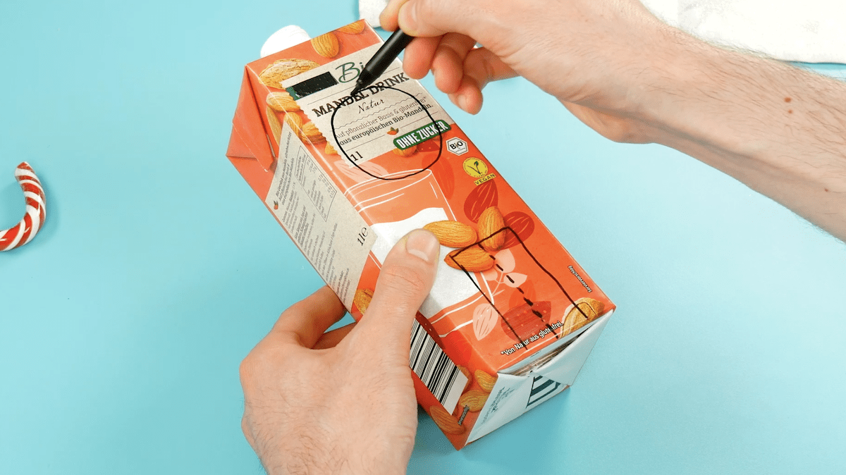 χριστουγεννιάτικα σπιτάκια-για-αρωματικά-στικ-από-κουτί γάλα-Χριστουγεννιάτικες κατασκευές-ιδέες- χριστουγεννιάτικα σπιτάκια-για-αρωματικά-στικ-από-κουτί γάλα-Χριστουγεννιάτικες κατασκευές-ιδέες-