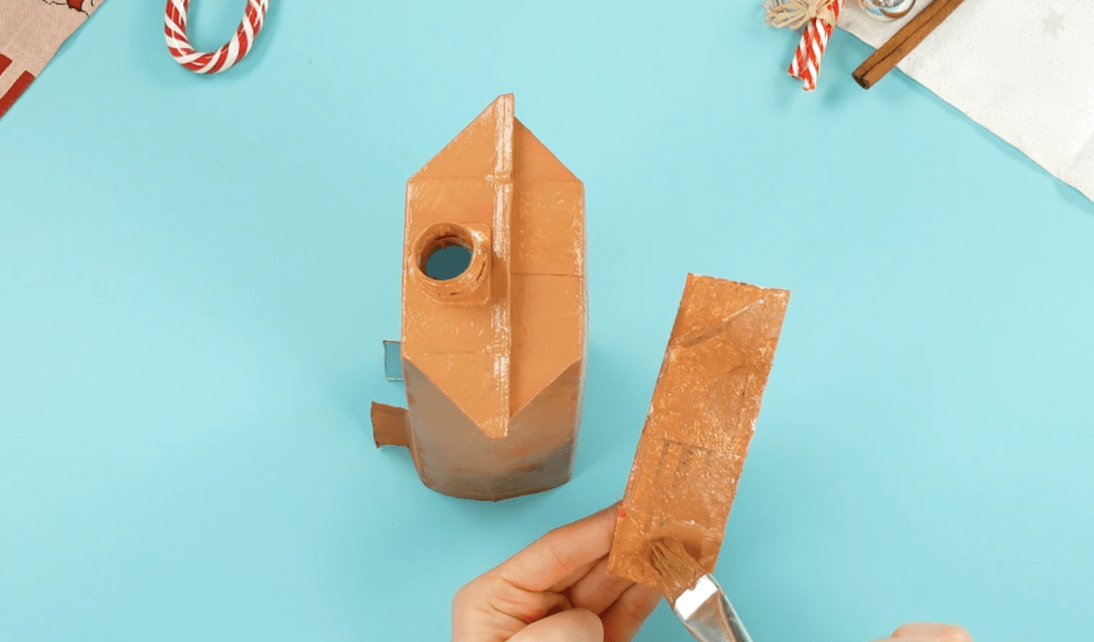 χριστουγεννιάτικα σπιτάκια-για-αρωματικά-στικ-από-κουτί γάλα-Χριστουγεννιάτικες κατασκευές-ιδέες-