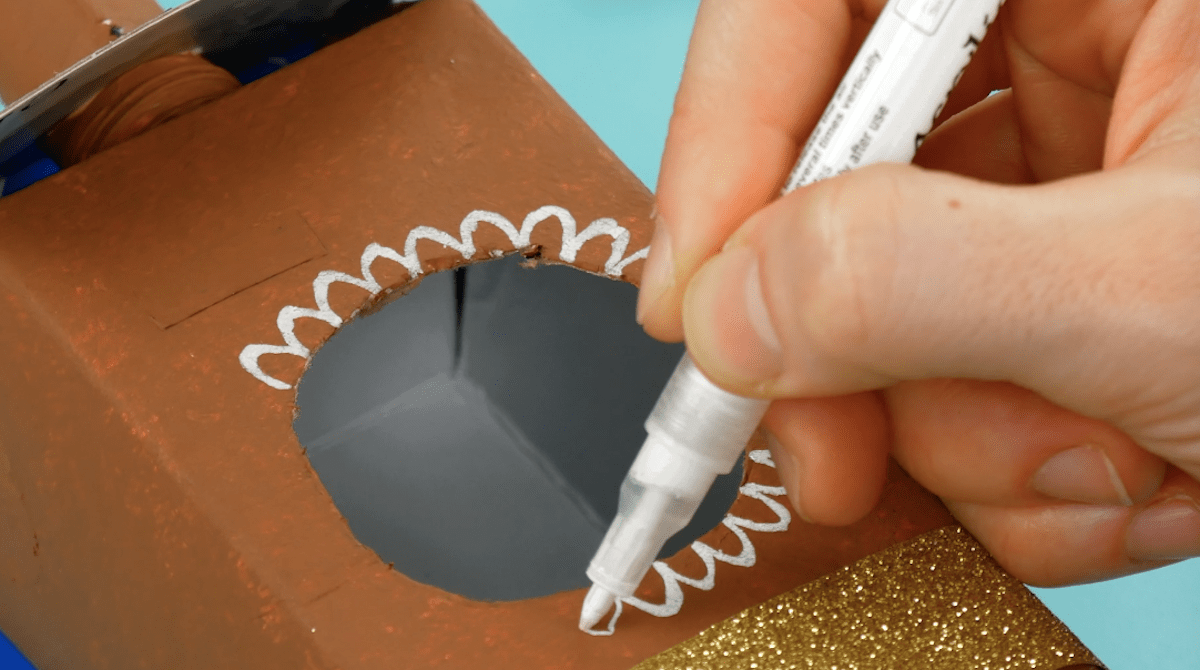 χριστουγεννιάτικα σπιτάκια-για-αρωματικά-στικ-από-κουτί γάλα-Χριστουγεννιάτικες κατασκευές-ιδέες- χριστουγεννιάτικα σπιτάκια-για-αρωματικά-στικ-από-κουτί γάλα-Χριστουγεννιάτικες κατασκευές-ιδέες-