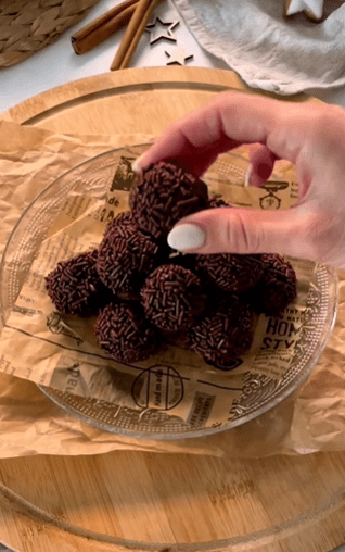 τρουφάκια-με-ρούμι-συνταγή-