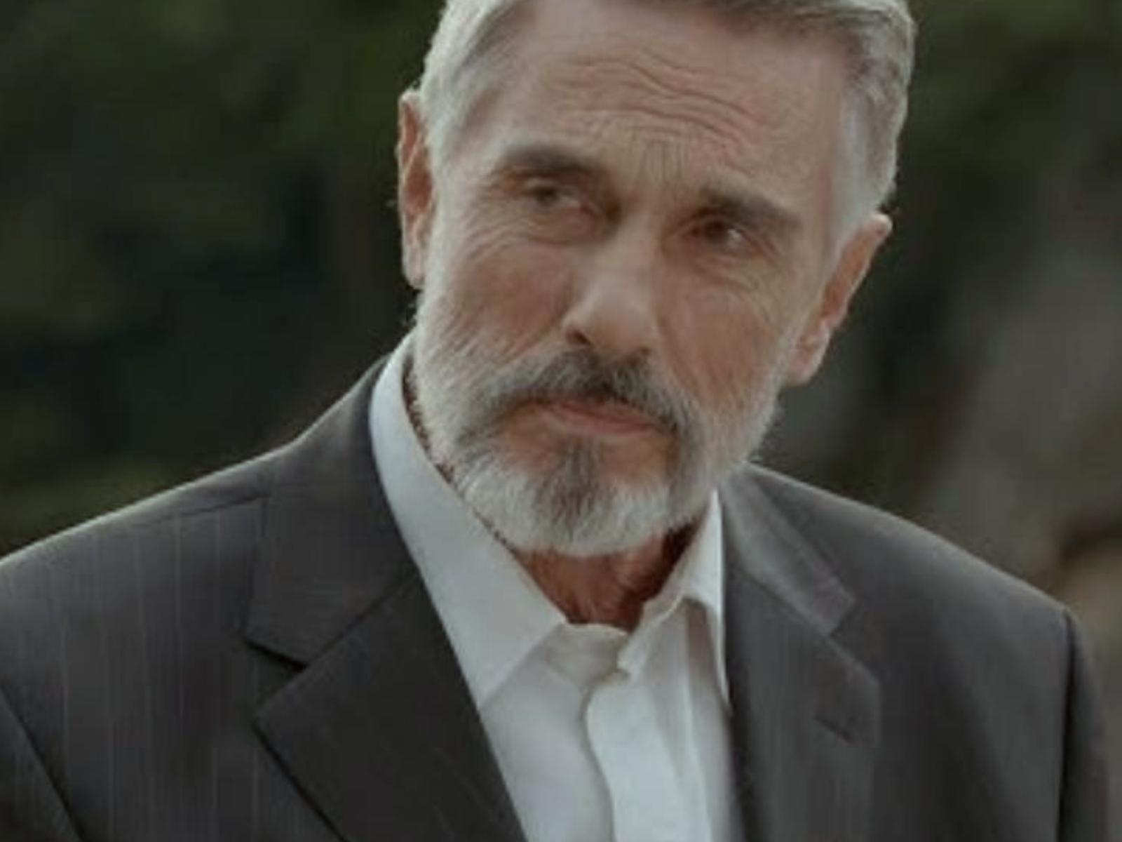 Έρωτας Φυγάς-Στέφανος-